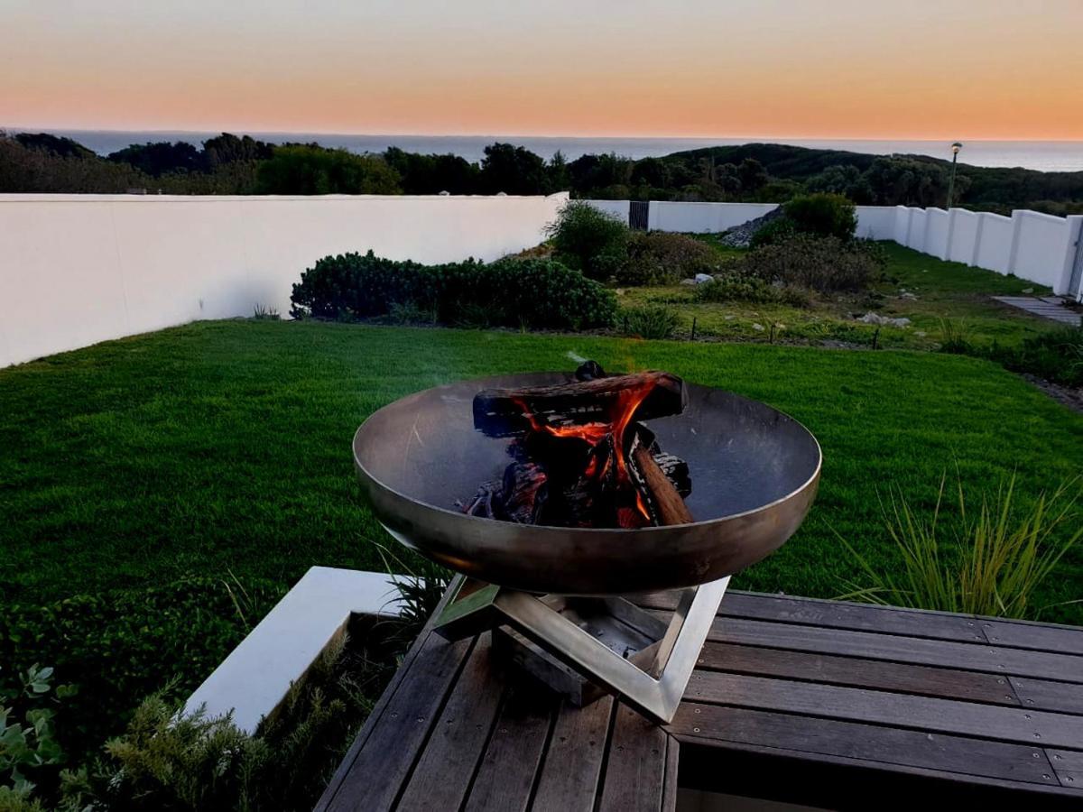 Troon Beach Cottage Hermanus Eksteriør billede